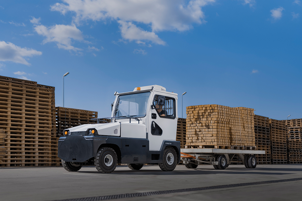 Tracto 30t rider-seated heavy-duty - Tow tractors